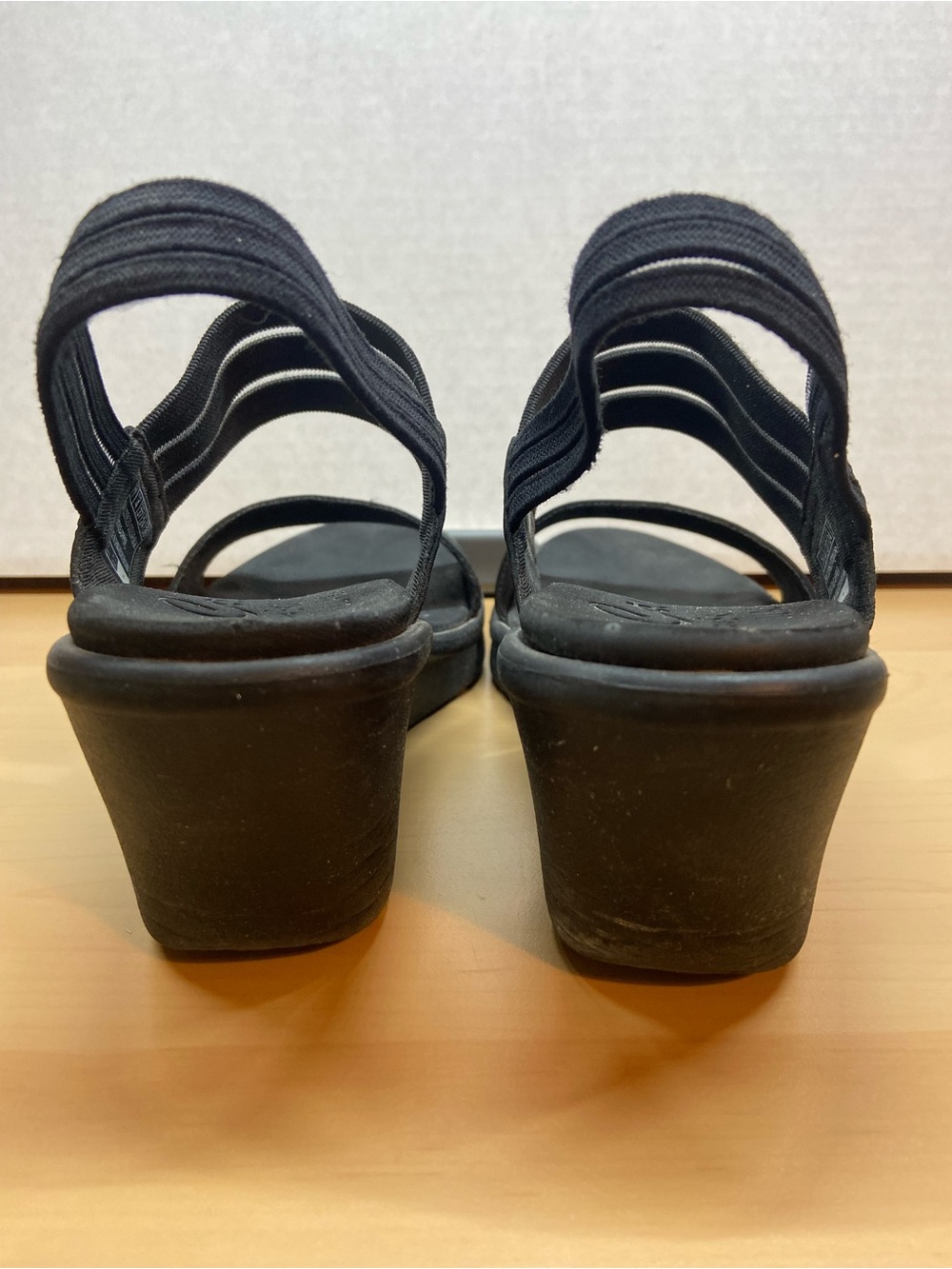 Skechers Black Elastic Strap Wedge Sandals - Picture 3 of 6